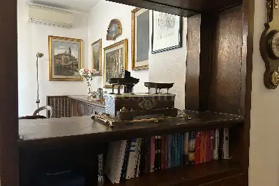 Casa in vendita, Via San Vigilio, Milano