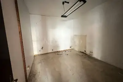 Negozio in vendita, Via Pietro Giardini, Modena