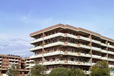 Box in vendita, Via Giuseppe Renato Bellot, Roma