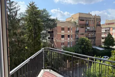 Casa in vendita, Via Dicomano, Roma