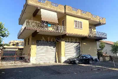 Negozio in vendita, Via Verzino, Roma