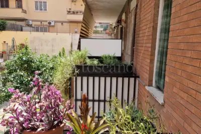 Casa in vendita, Via Lamporecchio, Roma