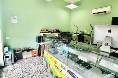 Negozio in vendita, Via Sant'Angela Merici, Brescia
