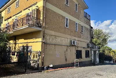 Negozio in vendita, Via della Maggiorana, Roma