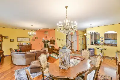 Villa in vendita, Via Edmondo De Amicis, Fino Mornasco