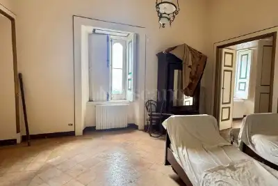 Palazzo in vendita, Via Pirro de Luca, Montefusco
