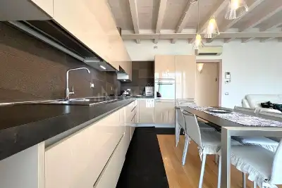 Attico in vendita, Via Benaco, Sirmione