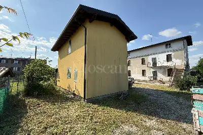 Casa Indipendente in vendita, Via Carbone, Ghedi