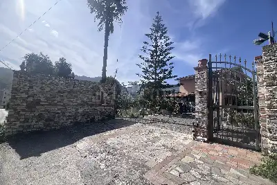 Villa Plurifamiliare in vendita, Via Aquino, Palermo