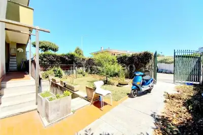 Villa Plurifamiliare in vendita, Via dei Platani, Anzio