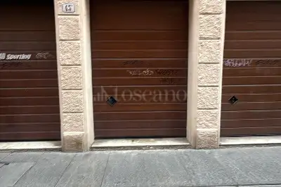 Box in vendita, Via Sant'Eufemia, Modena