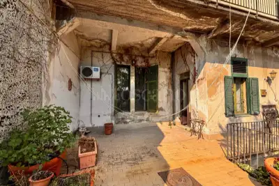 Casa Indipendente in vendita, Via Roma, Zafferana Etnea