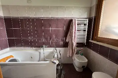 Casa in vendita, Via Giacomo Peroni, Roma