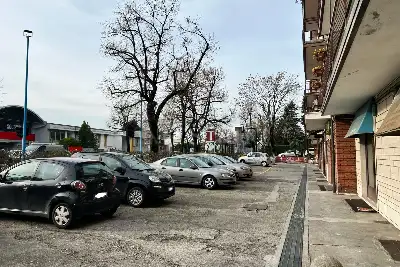 Negozio in vendita, Via Oberdan, Brescia