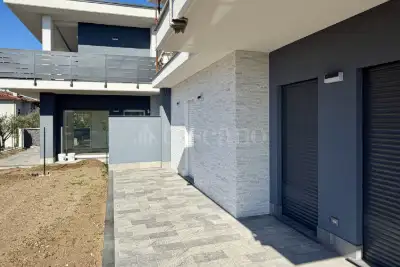 Villa in vendita, Via della Collina, Aprilia