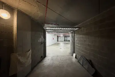 Box in vendita, Viale Certosa, Milano