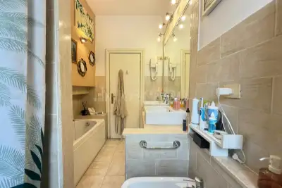 Casa in vendita, Via Jacopone da Todi, Roma
