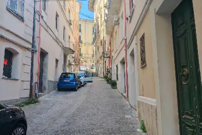 Negozio in vendita, Salita I del Rosario, Catanzaro