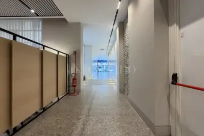 Negozio in vendita, Via Friuli, Milano