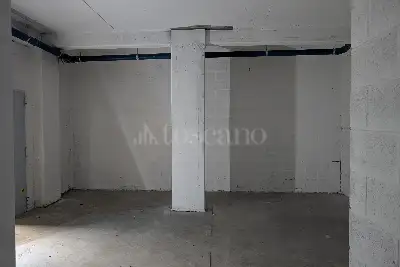 Magazzino in vendita, Via Raffaele Paparella, Roma