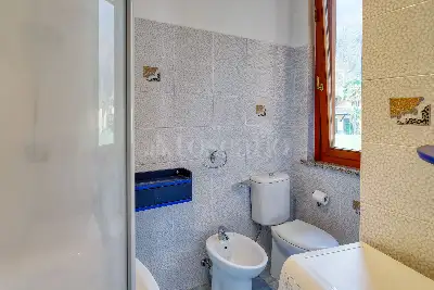 Casa in vendita, Via Casamora, Porto Ceresio