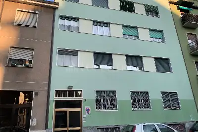 Laboratorio in vendita, Via Curio Dentato, Milano