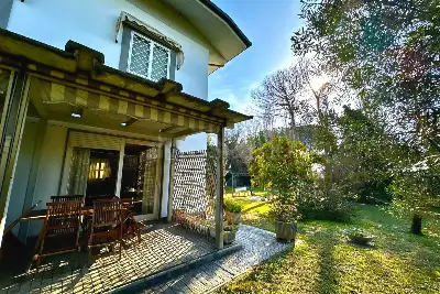 Villa Bifamiliare in vendita, Via Telesilla, Roma