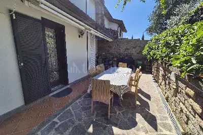 Villa Bifamiliare in vendita, Via dei Tirreni, Sutri