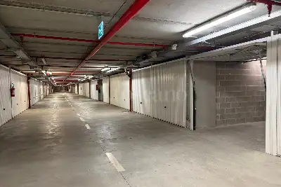 Box in vendita, Via Carlo Vittadini, Milano