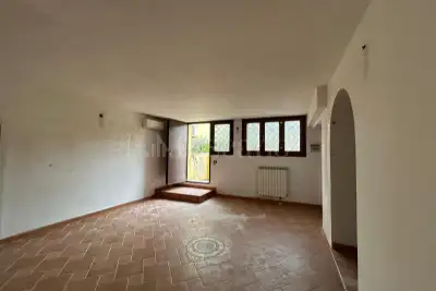 Villino a Schiera in vendita, Via Luserna, Roma