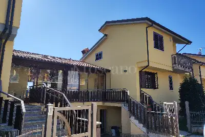 Villino a Schiera in vendita, Via Bazzanese, L'Aquila