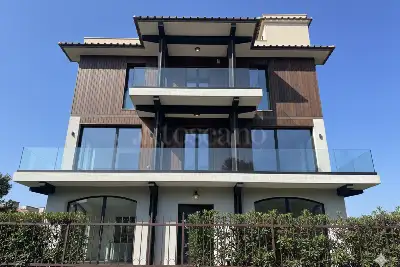 Palazzo in vendita, Via Emilia, Nettuno