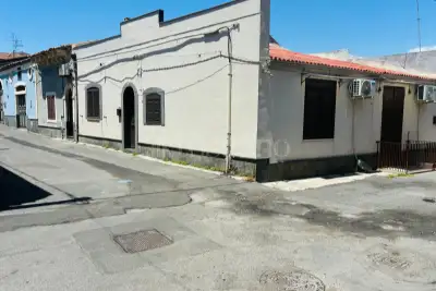 Casa Indipendente in vendita, Via della Marina, Catania
