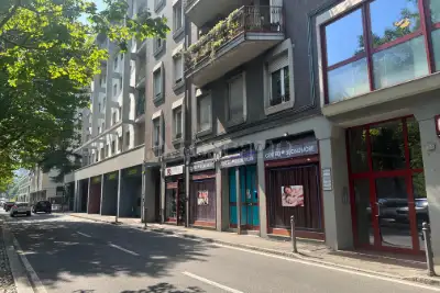 Store for rent, Viale Varese, Como