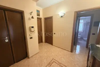 Casa in vendita, Via Virgilio, Pomezia