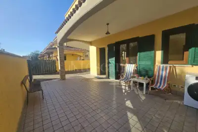 Villino a Schiera in vendita, Via Jenne, Anzio