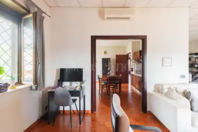 Casa in vendita, Via Urzulei, Roma