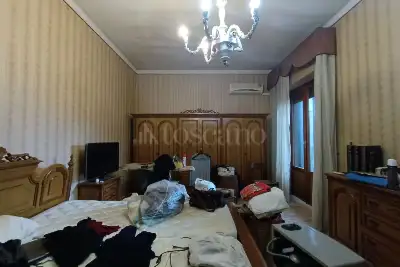 Casa in vendita, San Giovanni La Punta, Via Buscemi, salone doppio, cucina abitabile, tre camere, servizio, lavanderia., San Giovanni la Punta