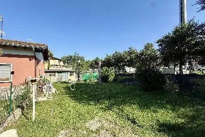 Casa Indipendente in vendita, Via Luigi Pirandello, Montichiari