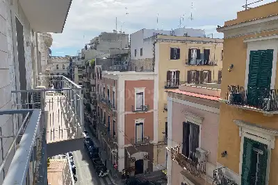 Casa in vendita, Via Roberto da Bari, Bari