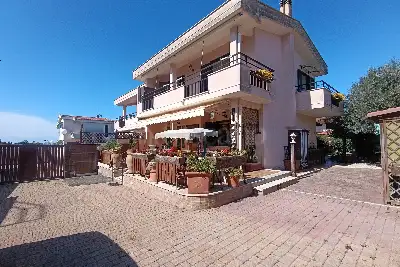 Villa Plurifamiliare in vendita, Viale della Stazione, Anzio