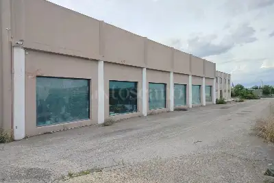 Capannone in vendita, Strada Statale 131, Sestu