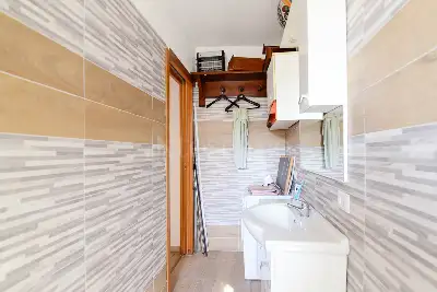 Casa in vendita, Via Varesina, Como