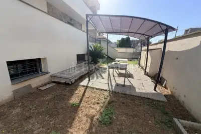 Casa Indipendente in vendita, Via Treviso, Pomezia