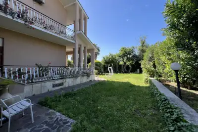 Villa in vendita, Via Turrivalignani, Roma