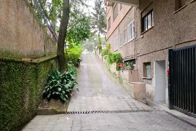 Box in vendita, Via Roberto Scott, Roma