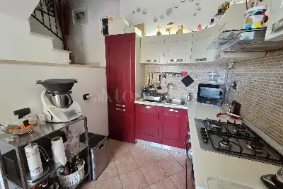 Villino a Schiera in vendita, Via Azzanello , Roma