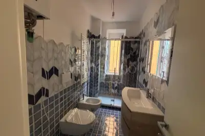 Casa in vendita, Via Urbano II, Roma