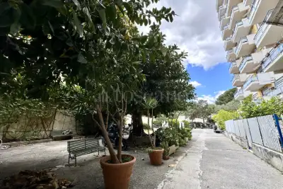 Casa in vendita, Via Montepellegrino, Palermo