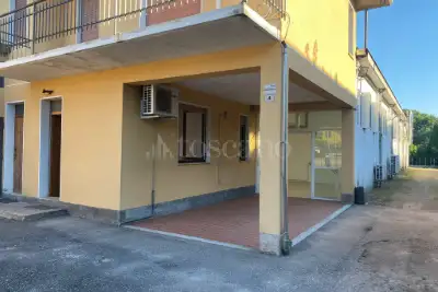 Capannone in affitto, Via Baraggia, Cunardo